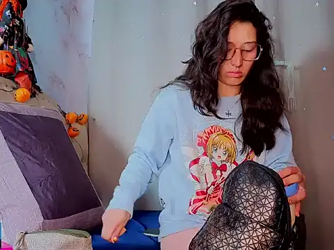 eva delight  online show from 29, 10, 2025