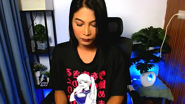 Snapshot of YourPrettyBella_TS chatting on 25, 6, 2026 YourPrettyBella TS online show from 25, 6, 2026