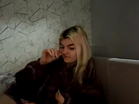 Snapshot of rosie-hipstergal chatting on 15, 11, 2025 rosie-hipstergal online show from 15, 11, 2025