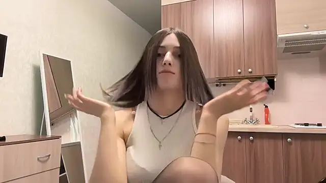 AidaGloshen online show from 4, 11, 2025