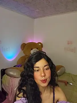 wetbyAlice online show from 11, 5, 2026