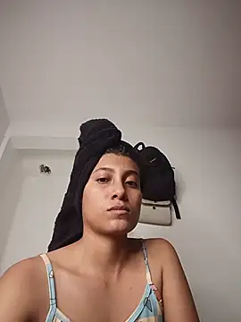 Snapshot of YeseniaRodriguez3 chatting on 6, 1, 2026 YeseniaRodriguez3 online show from 6, 1, 2026