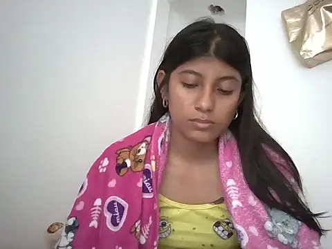 Snapshot of YeseniaRodriguez3 chatting on 6, 3, 2026 YeseniaRodriguez3 online show from 6, 3, 2026