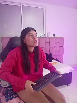 YeseniaRodriguez3 online show from 2, 5, 2026