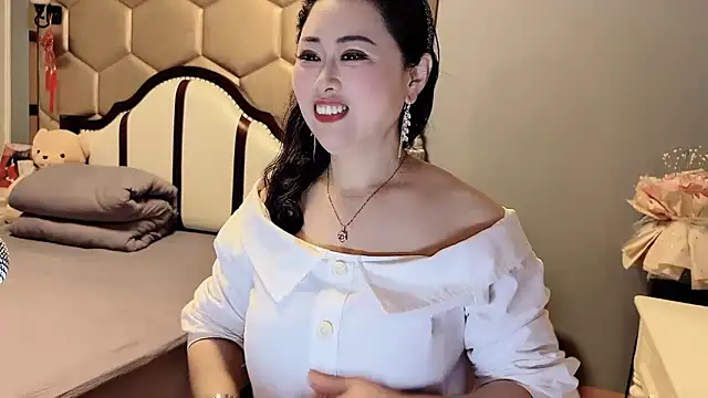 yaoyao22678 online show from 7, 5, 2026