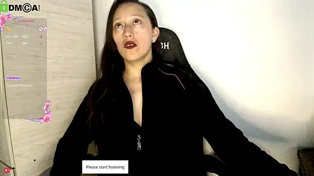 Snapshot of Sunshine_e chatting on 10, 11, 2025 Sunshine e online show from 10, 11, 2025