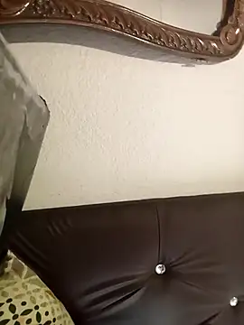 bubly34688 online show from 4, 11, 2025