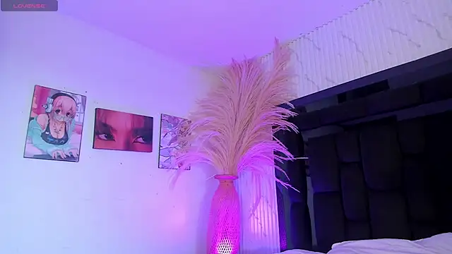 JanneBlossom  online show from 17, 7, 2026
