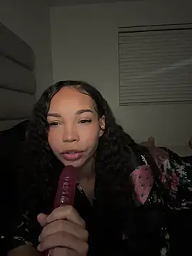 nikkiloveee online show from 14, 2, 2026