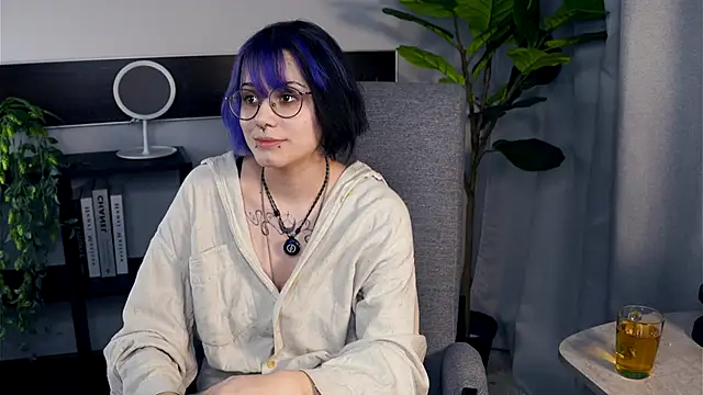 KellePourier online show from 26, 10, 2025