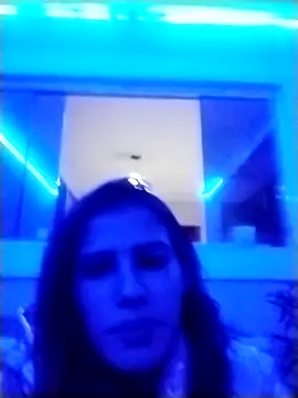 larah4 online show from 26, 10, 2025