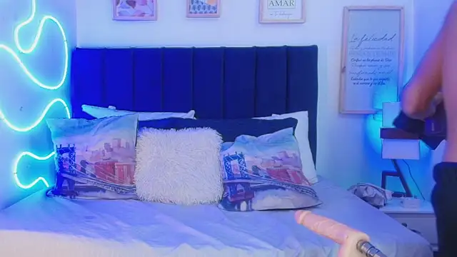 Andrew Haalls online show from 7, 11, 2025