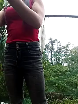 Snapshot of doggy-00 chatting on 28, 7, 2026 doggy-00 online show from 28, 7, 2026