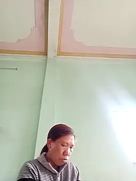 bella-la online show from 25, 3, 2026