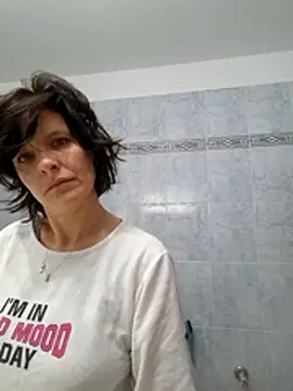 Piediniecollant online show from 23, 12, 2025