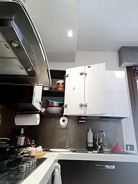 Piediniecollant online show from 12, 2, 2026