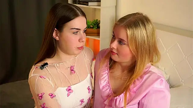 LoreeScialdone online show from 27, 10, 2025