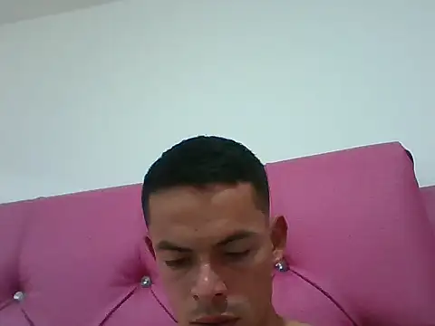 yesidhotxx online show from 28, 10, 2025