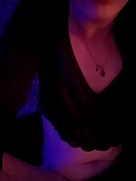 Snapshot of Heavenlyangelforever chatting on 21, 12, 2025 Heavenlyangelforever online show from 21, 12, 2025