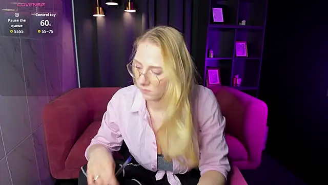 Liana Ln online show from 13, 12, 2025