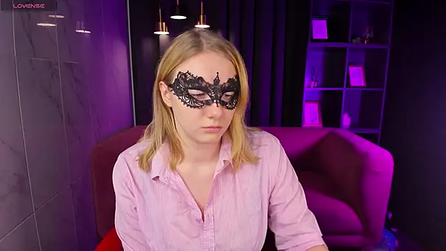 Liana Ln online show from 19, 1, 2026