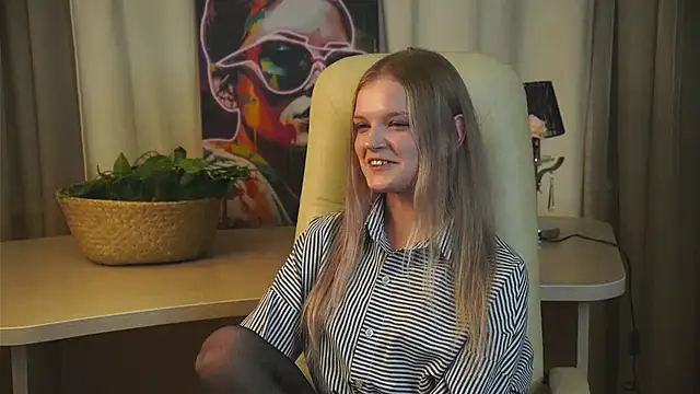 BrennaTout online show from 28, 10, 2025