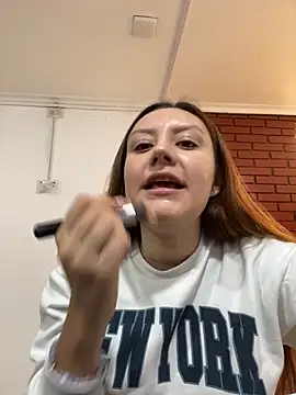 Snapshot of Adrimaretti chatting on 29, 10, 2025 Adrimaretti online show from 29, 10, 2025