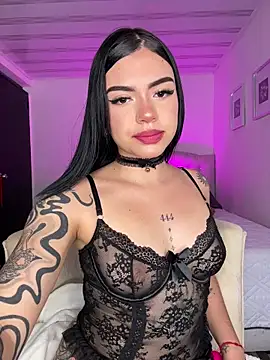 VioletEvanzz online show from 23, 11, 2025