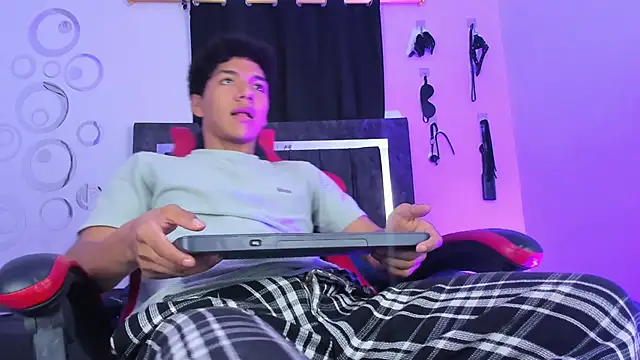 Maximiliano Khalil online show from 1, 12, 2025