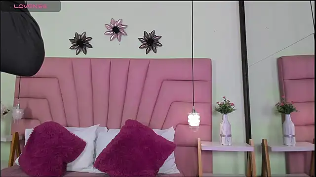 Kim Luna1 online show from 2, 5, 2026