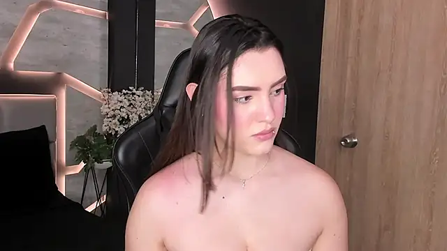 DakotaRussell  online show from 29, 4, 2026