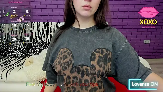 GlowMimi online show from 5, 2, 2026