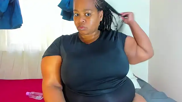 ThickLeeyanaXX online show from 25, 6, 2026