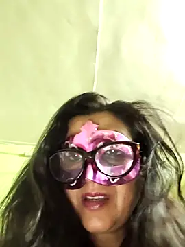 Snapshot of LOVE__RANI chatting on 24, 6, 2026 LOVE RANI online show from 24, 6, 2026