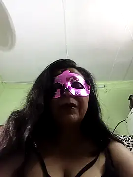 Snapshot of LOVE__RANI chatting on 9, 7, 2026 LOVE RANI online show from 9, 7, 2026