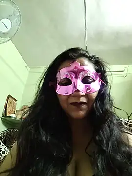 Snapshot of LOVE__RANI chatting on 10, 7, 2026 LOVE RANI online show from 10, 7, 2026