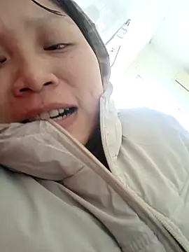 yoyo-mi online show from 4, 12, 2025