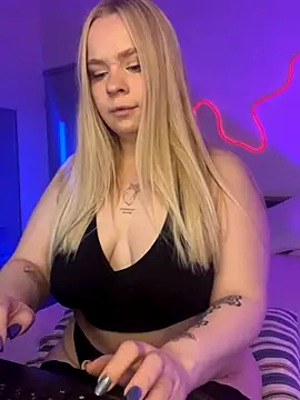 LisaCandy1 online show from 3, 12, 2025