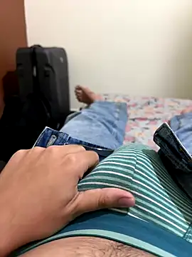 Snapshot of SentScruples chatting on 4, 11, 2025 SentScruples online show from 4, 11, 2025