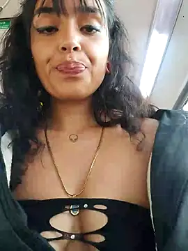 Moon And Sunn online show from 11, 11, 2025