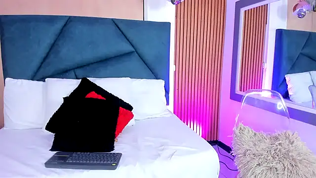 Ivy Spicy online show from 21, 4, 2026