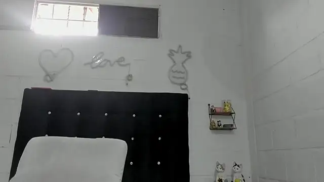 sexynova 93 online show from 9, 7, 2026