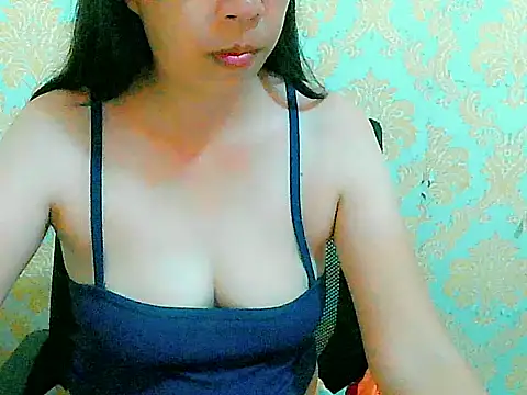 nhicole4u online show from 30, 10, 2025