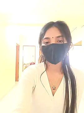 Snapshot of Sanaya_Queen19 chatting on 9, 11, 2025 Sanaya Queen19 online show from 9, 11, 2025