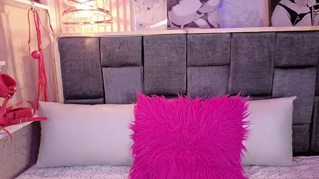 Im-Lola online show from 28, 4, 2026