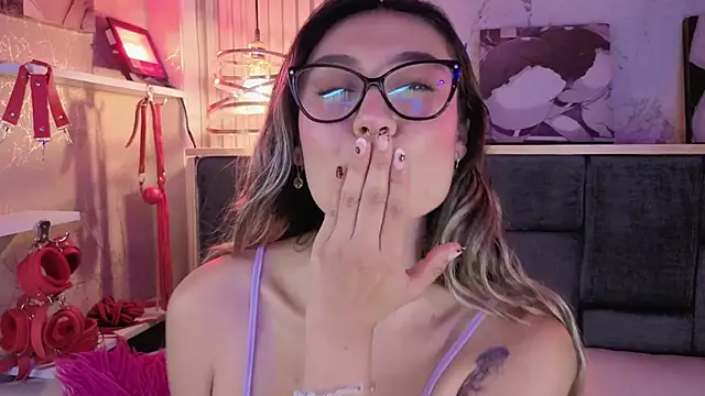 Im-Lola online show from 30, 4, 2026