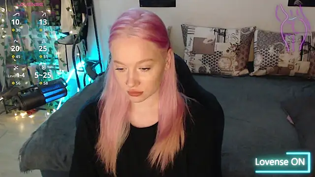 Snapshot of lisa_alen chatting on 2, 11, 2025 lisa alen online show from 2, 11, 2025