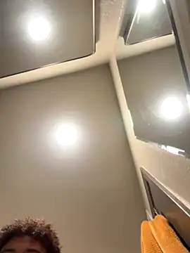 Snapshot of Bornmaccin223 chatting on 29, 10, 2025 Bornmaccin223 online show from 29, 10, 2025