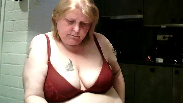 Sylviastar46 online show from 1, 5, 2026