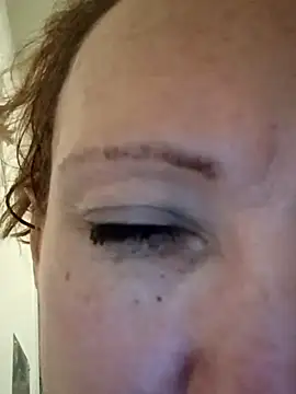 Snapshot of Karebearz1 chatting on 10, 11, 2025 Karebearz1 online show from 10, 11, 2025